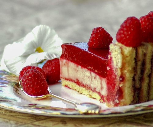Малиновая шарлотт