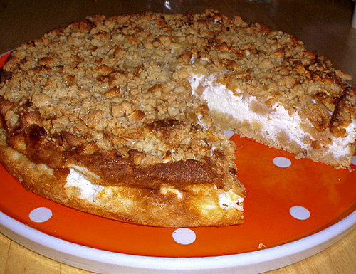 Пирог с творогом и яблоками