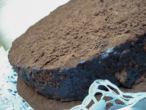 Полосатый трюфельный торт