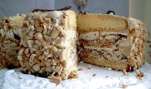 Торт с ореховой меренгой и заварным кремом