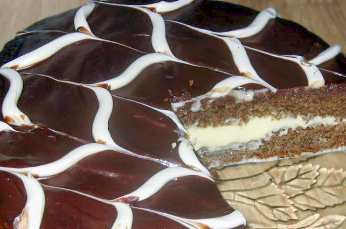 Шоколадный торт с манным кремом
