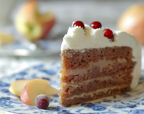 Яблочно-карамельный торт