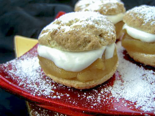 Яблочные пирожные