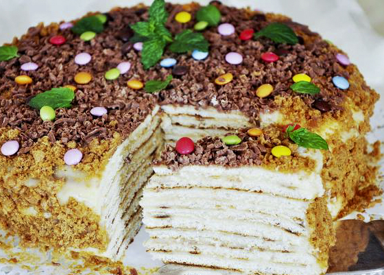 Наполеон с заварным кремом на сковороде