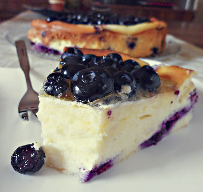 Творожный пирог с черникой