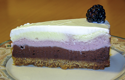 Чизкейк с маскарпоне, малиной и шоколадом