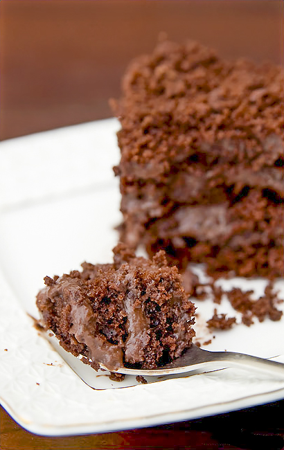 Торт "Бруклинское затемнение" (Brooklyn Blackout Cake)