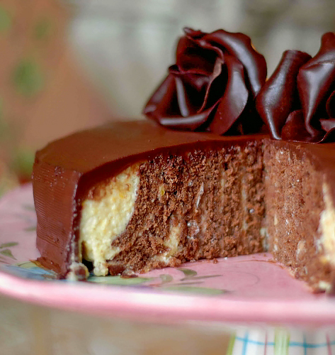 Шоколадно-абрикосовый торт