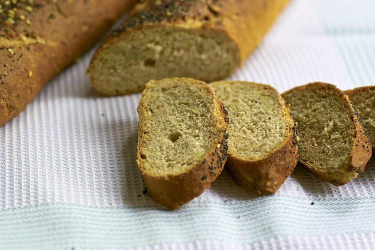 Цельнозерновые багеты на закваске