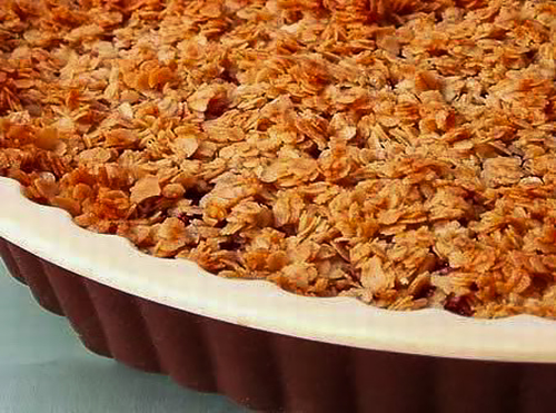 Вишнево-ягодный крамбл