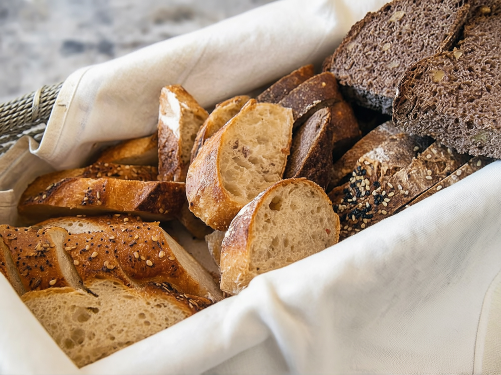 Ржаные багеты с беконом (Baguette aux lardons)